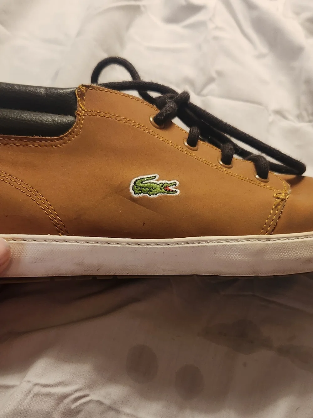Lacoste Men’s Tan Chukka Boots with Black Collar and White Sole 8.5